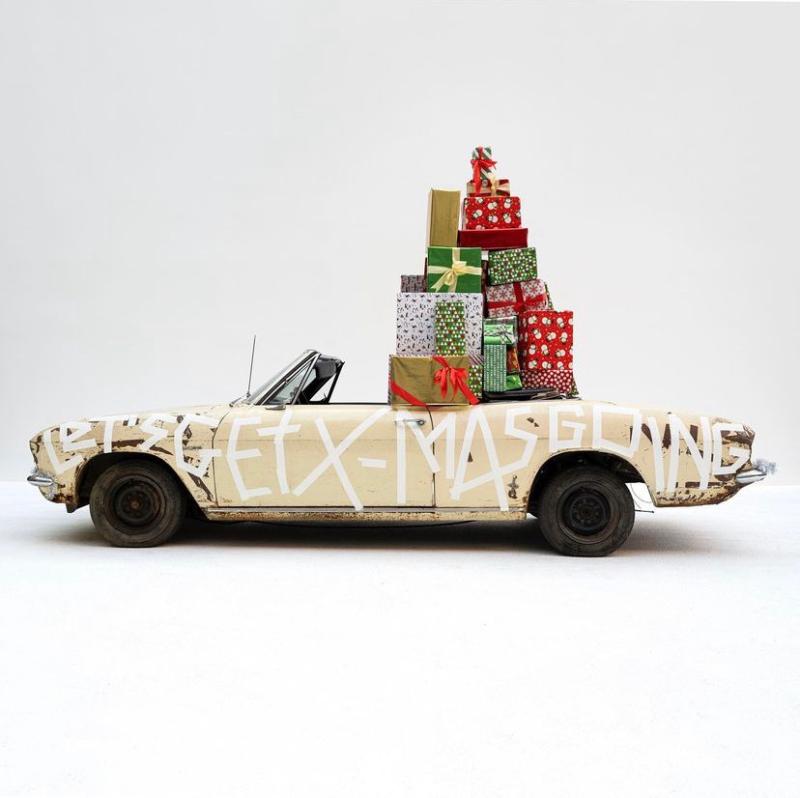 LET'S GET CHRISTMAS GOING OUT NOW!